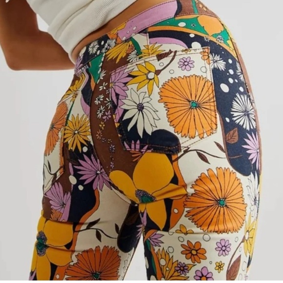 RARE Free People Float On Flair Floral Hippie Bellbottom - Picture 2 of 9